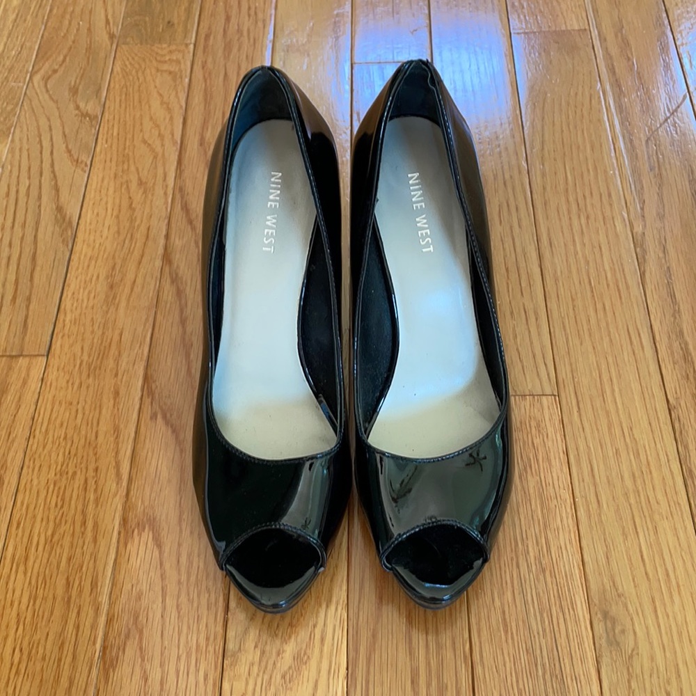 Nine West High Heels. Opened toe. Peep toe.